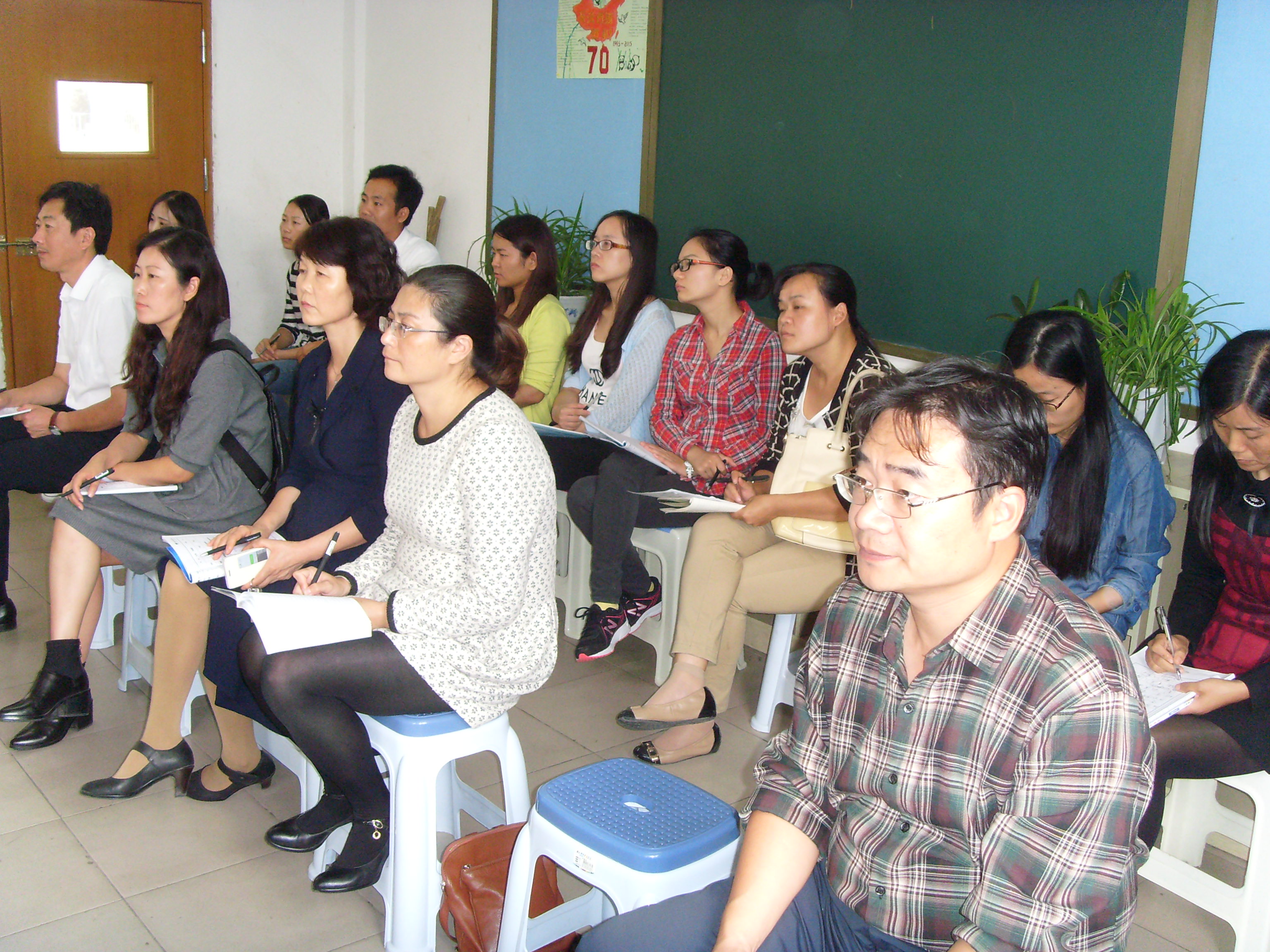 郑州高校食堂_郑州高校教师收入