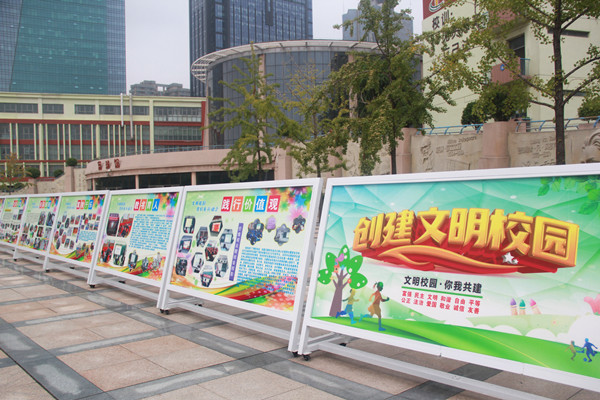 市督导组到郑东新区两所学校检查指导全国文明校园创建工作