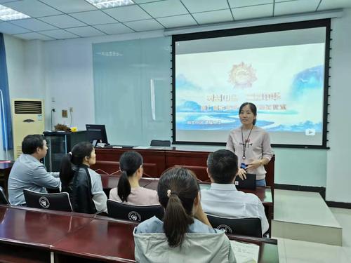 教务处周刘娟老师介绍组织此次活动的目的