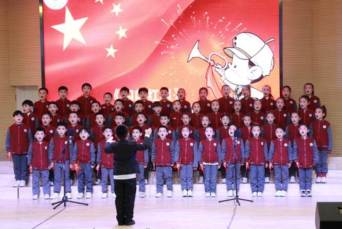 同学们在合唱节中倾情演唱