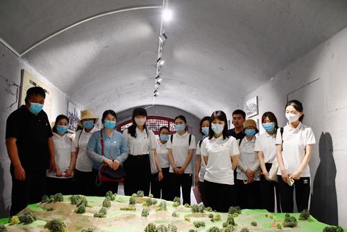 郑州市郑东新区永昌小学赴豫西抗日根据地纪念馆参观学习