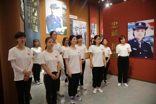 党员教师参观学习