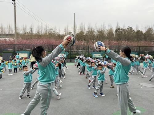 师幼器械互动操
