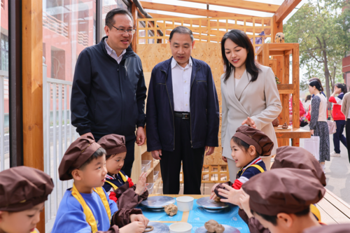 澳门东南学校一行进行园所参观