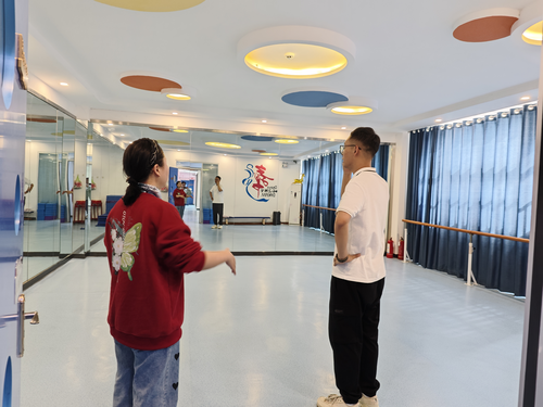 查看校外培训机构的培训环境