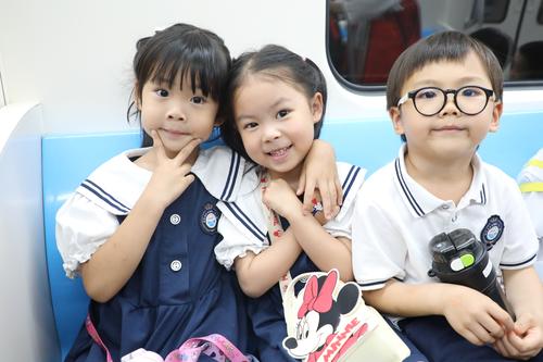 4我们坐地铁啦