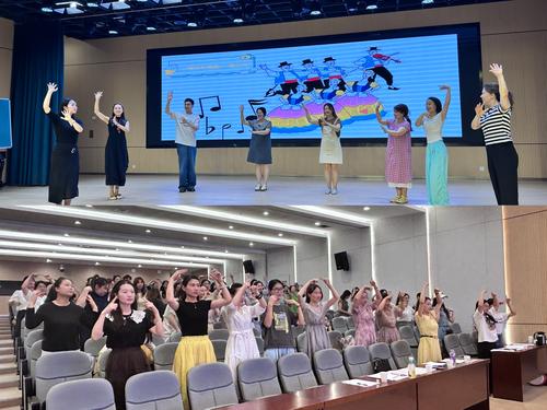 4.周丹老师带领全体老师进行音乐律动活动