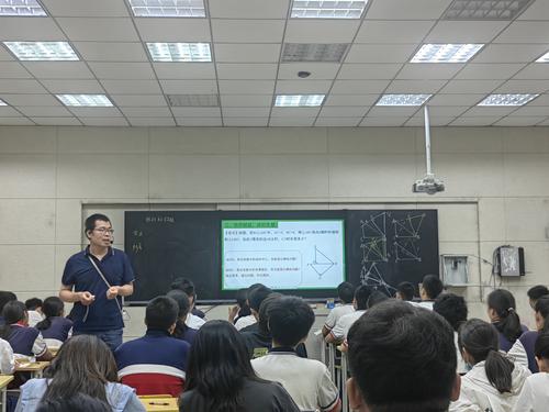 郑州市郑东新区外国语学校李强老师作课