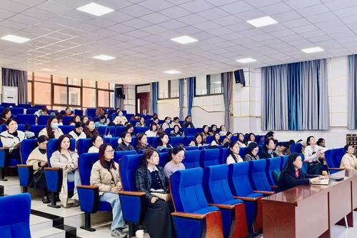 五年级老师在文苑学校参加教情学情反馈暨学科工作会 五年级老师在文苑学校参加教情学情反馈暨学科工作会