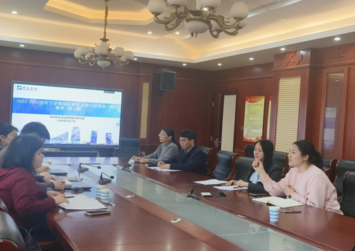 1各学段老师进行思政一体教学设计汇报